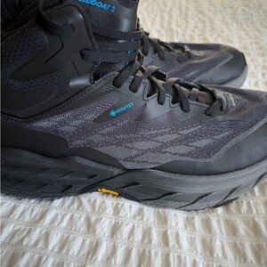 Men’s Hoka hiking boots
